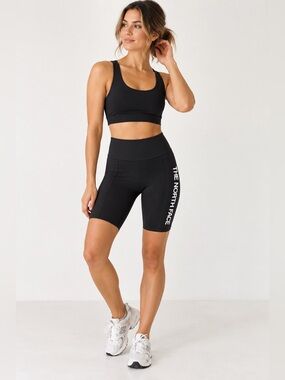 NWT- The North Face Women’s High Waisted Bike Shorts Black Size S gorpcore